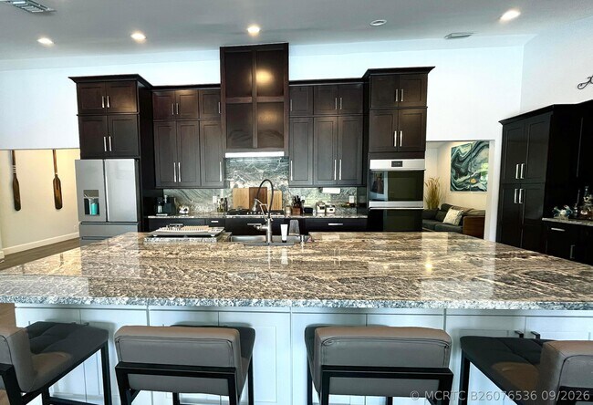 Building Photo - 5125 Woodland Lakes Dr