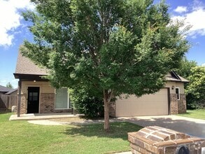 Building Photo - 8229 NW 140th St