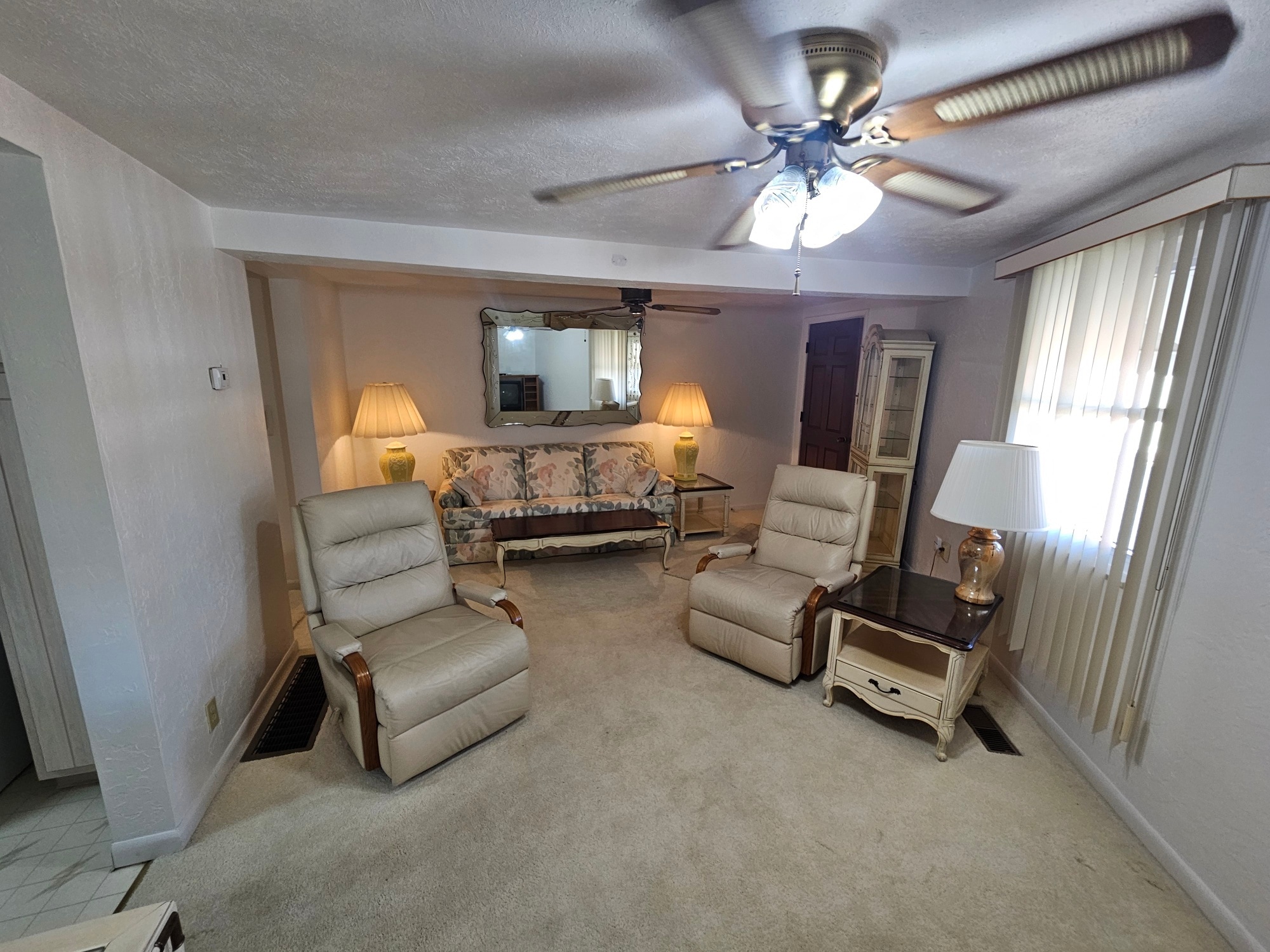 Building Photo - 440 Drummond St