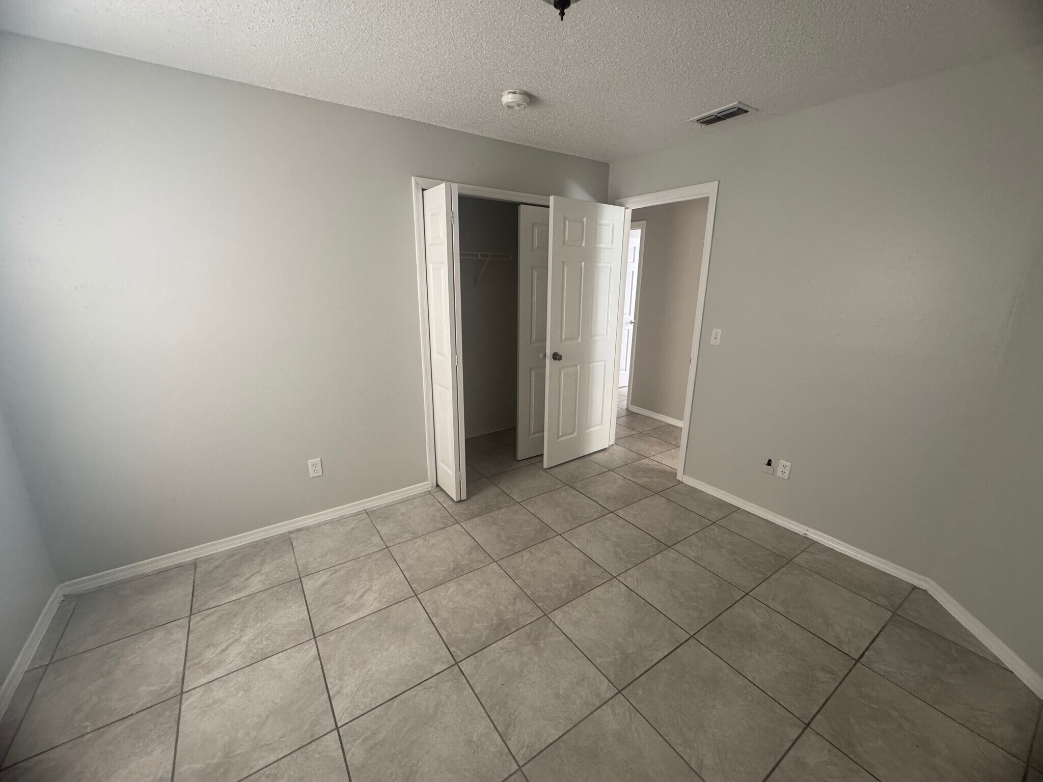 Building Photo - 2161 Jessa Dr