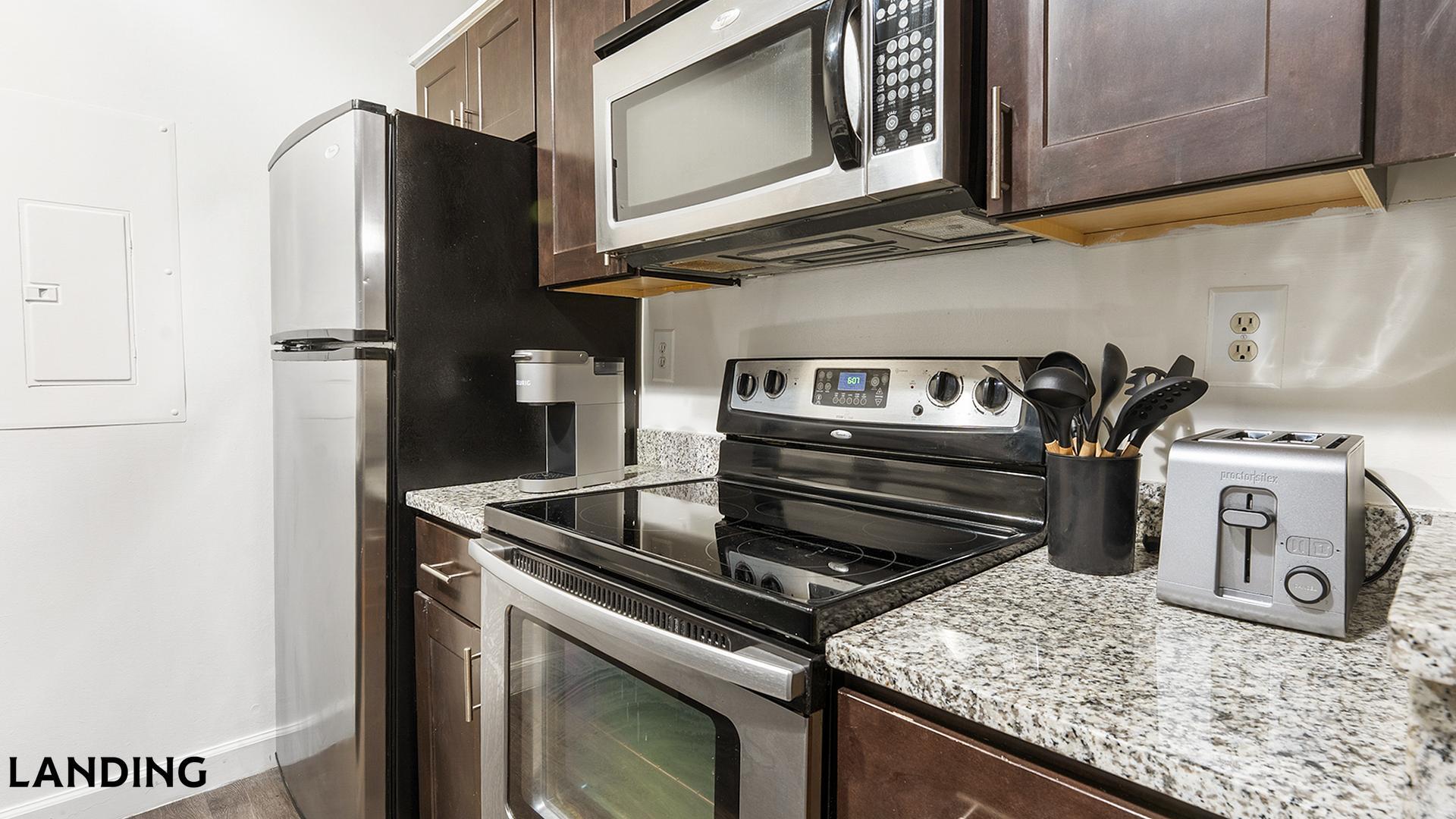 Building Photo - 121 S Fremont Ave