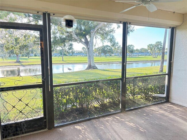 Building Photo - 7070 Fairway Bend Ln