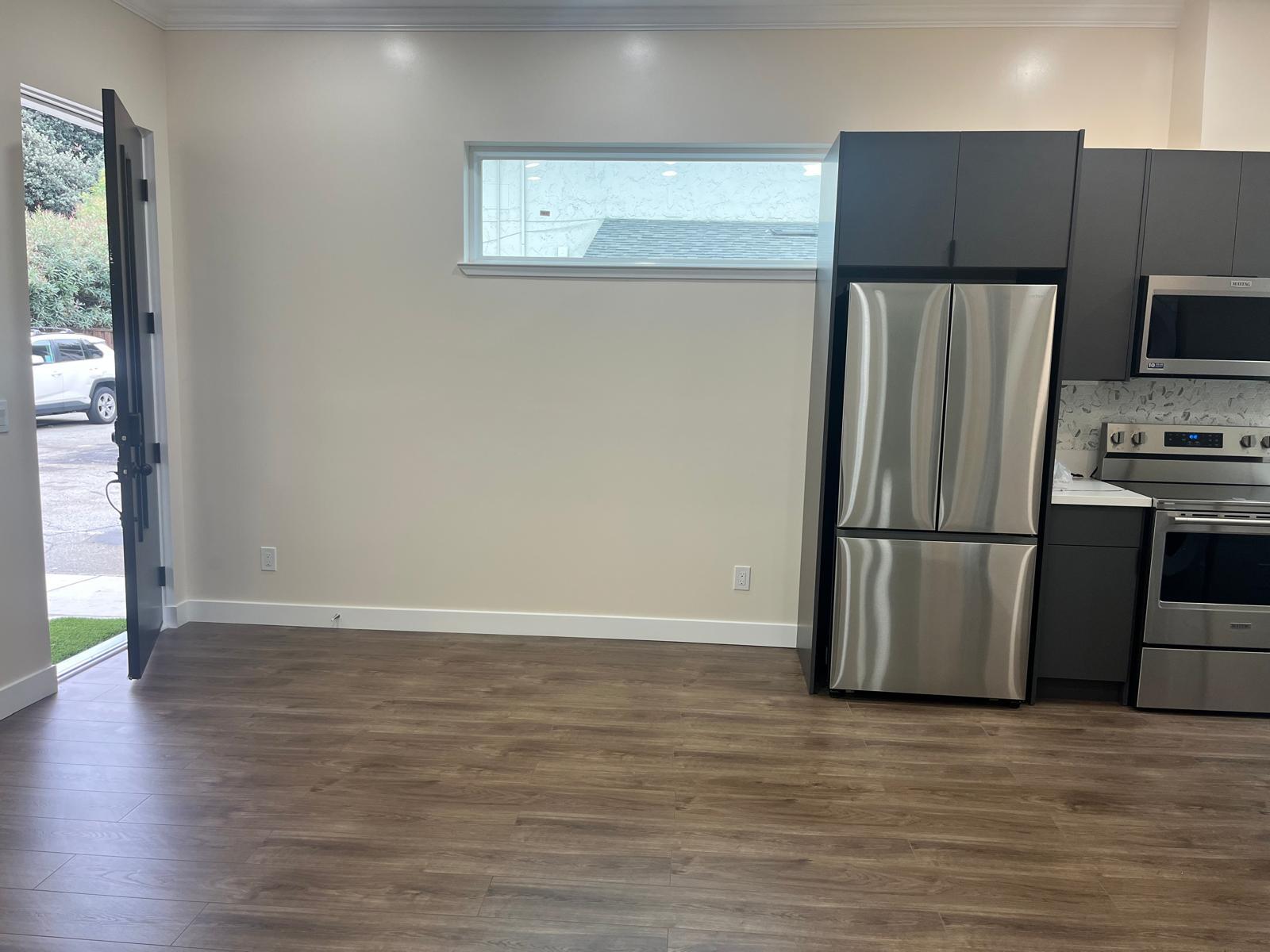 grand room - 994 Helen Ave