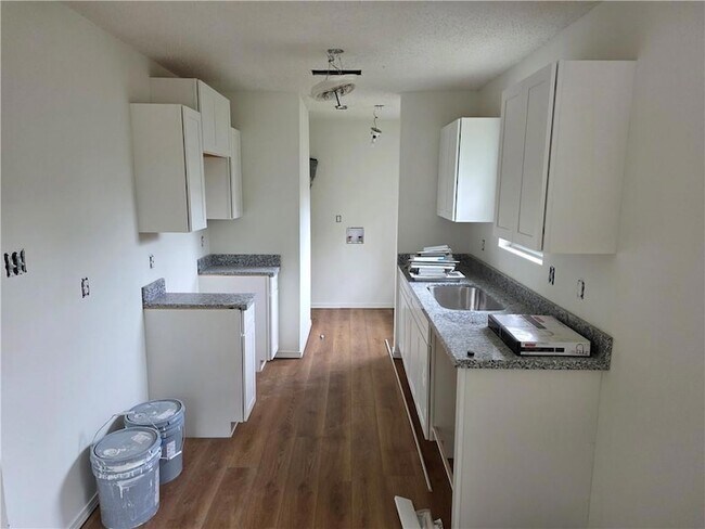 Building Photo - 72475 Jasmine St