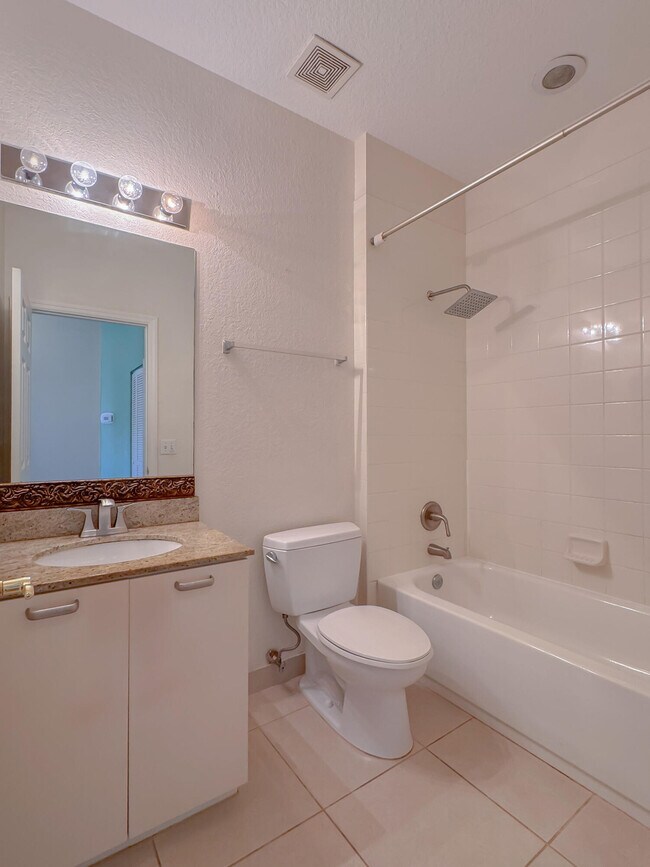 Building Photo - 55 SE Palermo