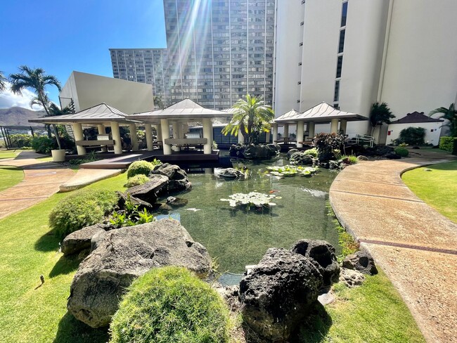 Building Photo - Honolulu Park Place - 2 Bedroom, 2 Bathroo...