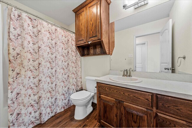 Building Photo - 204 Raven Ridge Ct