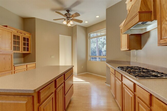 Building Photo - Beautiful home in the Mountain Club!