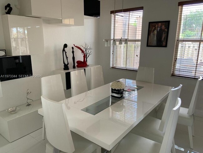 Building Photo - 7586 NW 113th Path