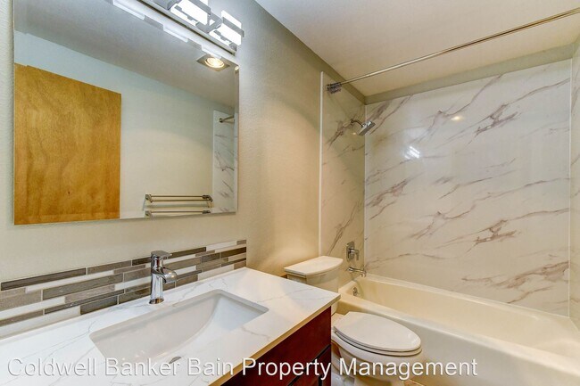 Building Photo - 12838 SE 41st Ln