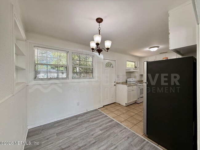 Building Photo - 4623 Suffolk Ave