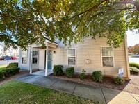 Building Photo - 3BR/2.5BA End Unit Townhome in Vernon Farm...