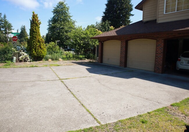 Building Photo - 3012 SE 157th Ave