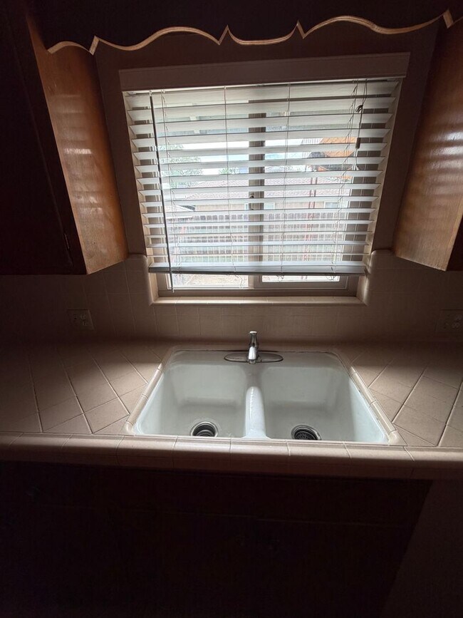 Building Photo - 3-Bedroom, 2-Bathroom Home for Rent – Move-In Ready!