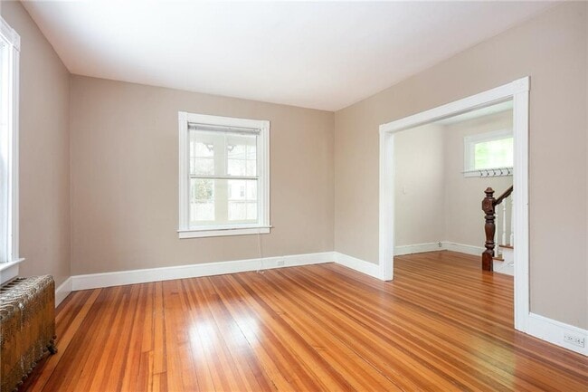 Building Photo - 5 Cummings Rd