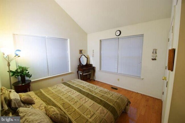 Building Photo - 269 Center Point Ln