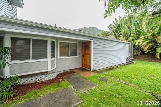 Building Photo - 4 Bed 3 Bath in Kalihi Valley