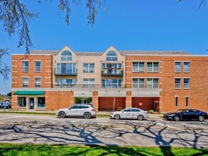 Building Photo - 1800 Dewes St