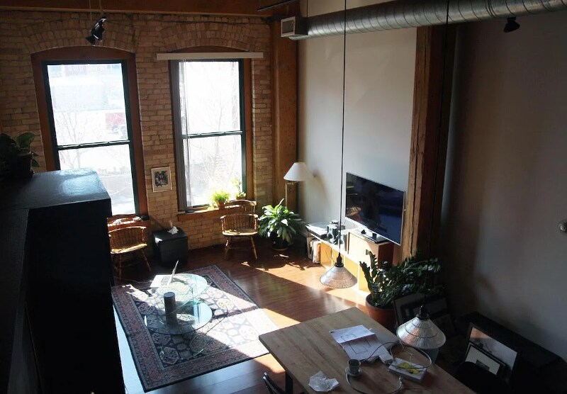 Building Photo - 210 N 2nd St