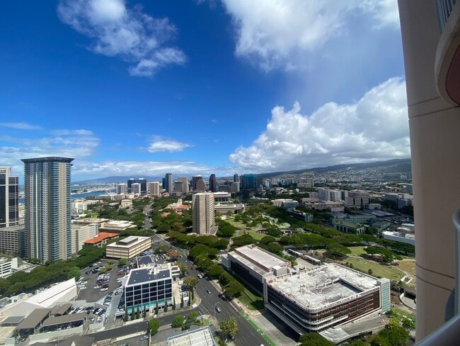 Primary Photo - $2,400 1 Bed, 1 Bath, 1 Parking-One Archer Lane, High Floor with ocean/mountain views