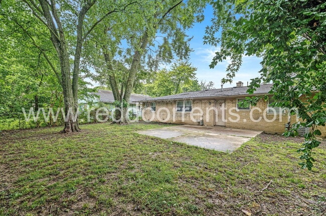 Building Photo - 9949 Ellis Dr