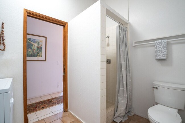 Building Photo - Fully Furnished, 3 Bed/3 Bath, Waiehu Heig...