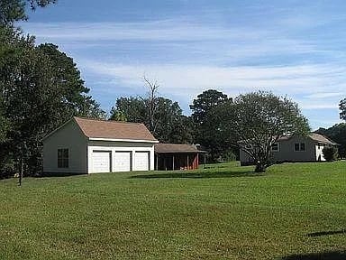 Building Photo - 2304 Flippen Rd