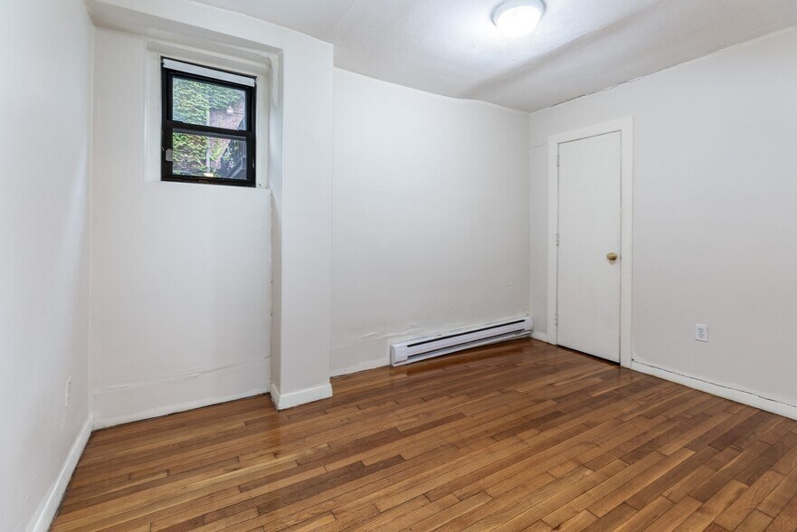 Building Photo - 17 Cumberland St