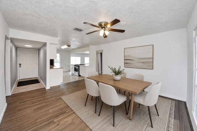 Building Photo - 7414 Battlewood Dr