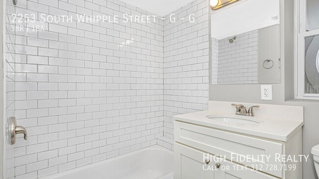 Building Photo - 2253 S Whipple St