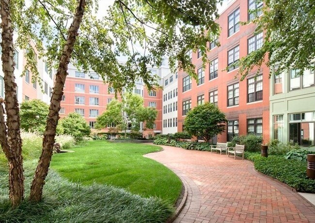 Building Photo - 150 Cambridge St