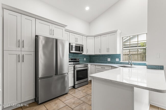 Building Photo - 8621 Goodbys Trace Dr
