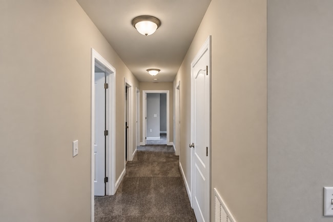 Building Photo - 1566 Lake Villa Cir