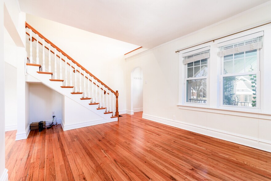 Building Photo - 516 Goethe Ave