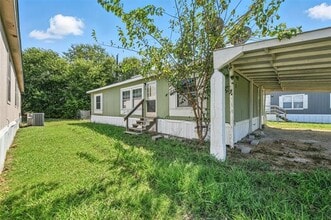 Building Photo - 431 Country Living Dr