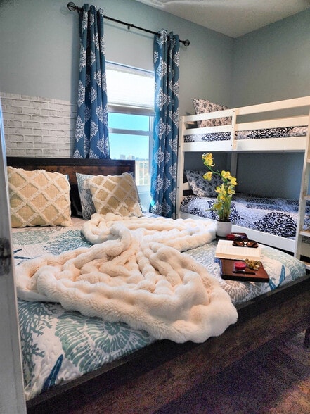 Building Photo - 102 Gulfside Ct