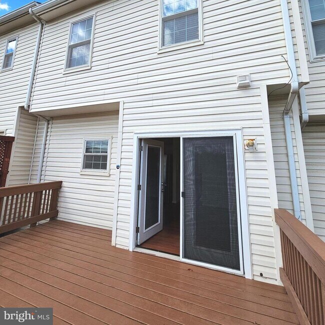 Building Photo - 45427 Baggett Terrace