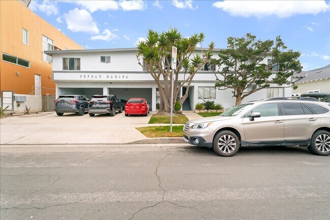 Building Photo - 2464 Penmar Ave