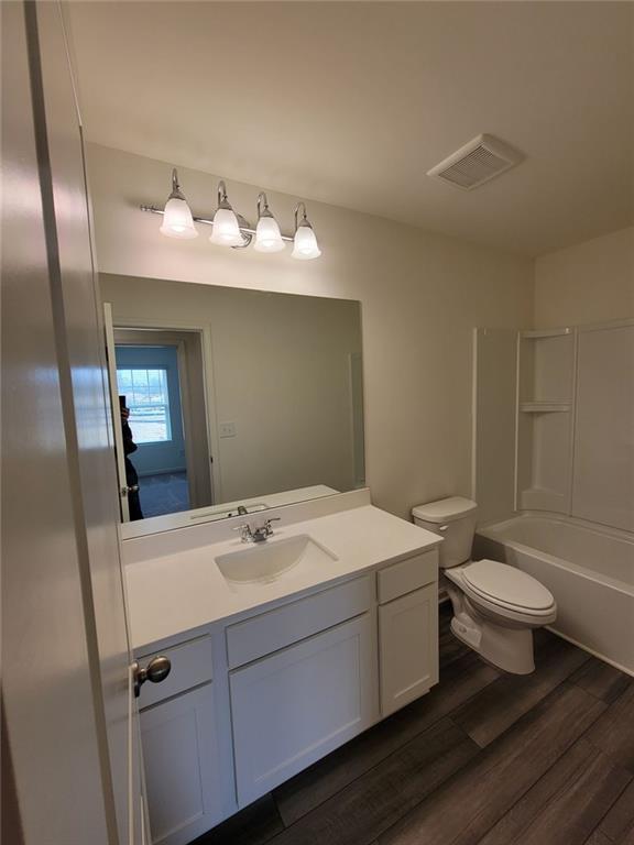 Building Photo - 3560 Eagle Ct