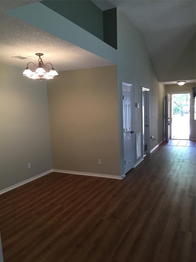 Building Photo - 14223 Anita Marie Ln