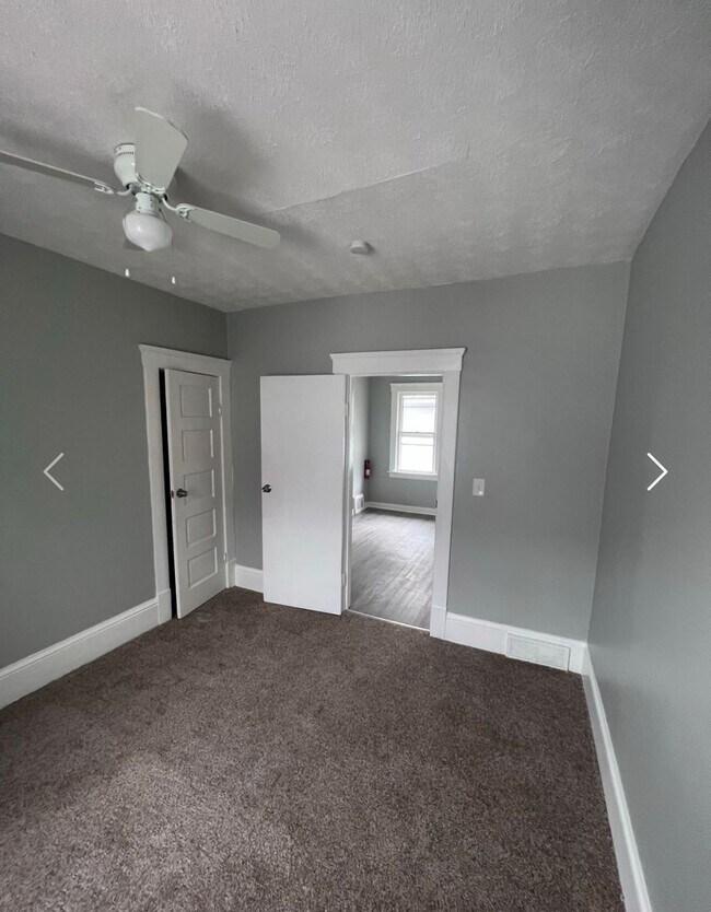 Building Photo - 3718 E 59th St