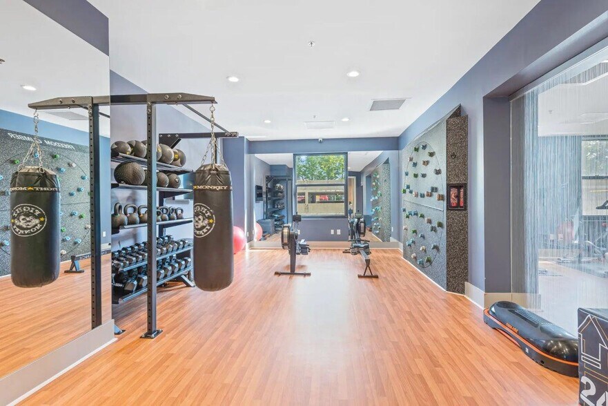 Building Photo - 795 Hammond Dr