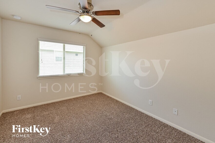 Building Photo - 30114 E Sapling Oaks Pl