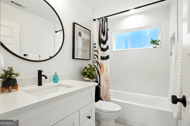 Building Photo - 1597 Glenwood Ave SE