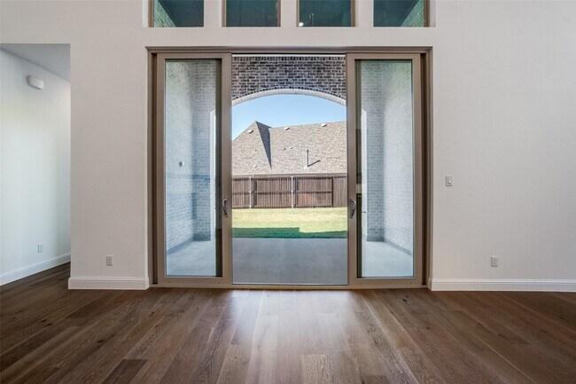 Building Photo - 3503 Foxhall St