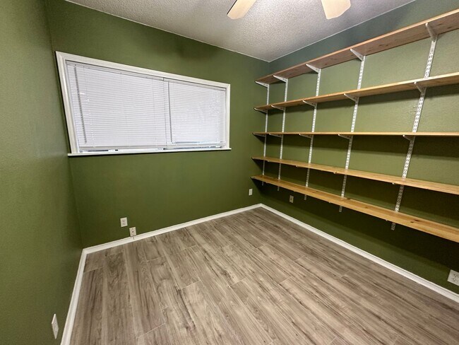 Building Photo - 606 Wilshire - 4/Bed 2/Bath
