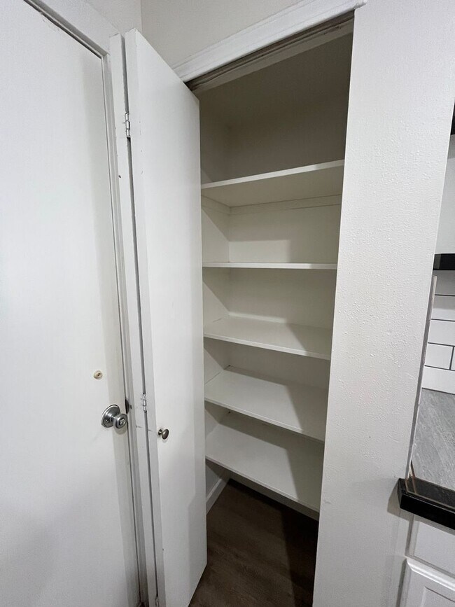 Building Photo - Updated 3 Bedroom Home Near Barkley Village