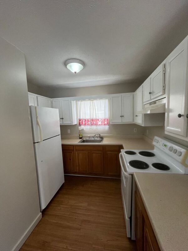 Building Photo - 107 Peck St