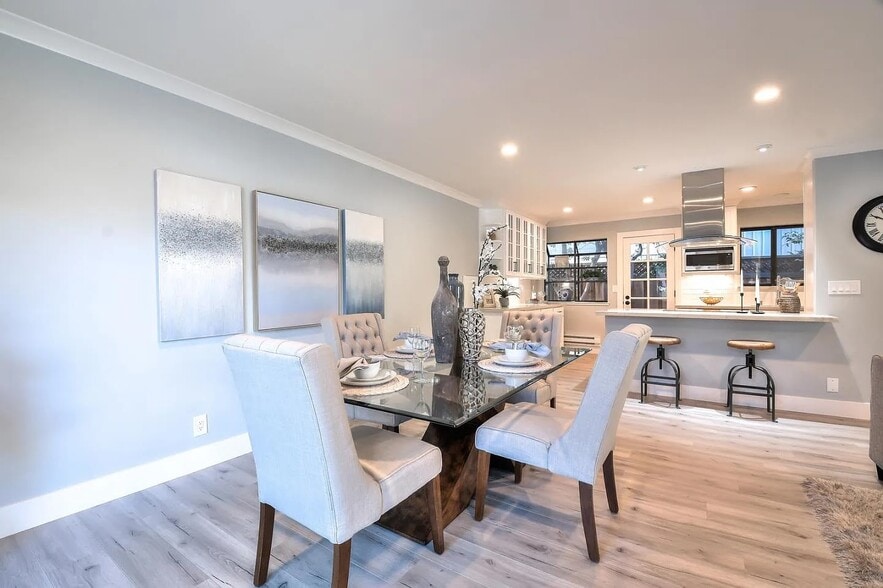 Dining Area - 494 Lassen St