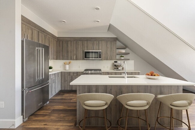 Building Photo - 431 E Bayaud Ave